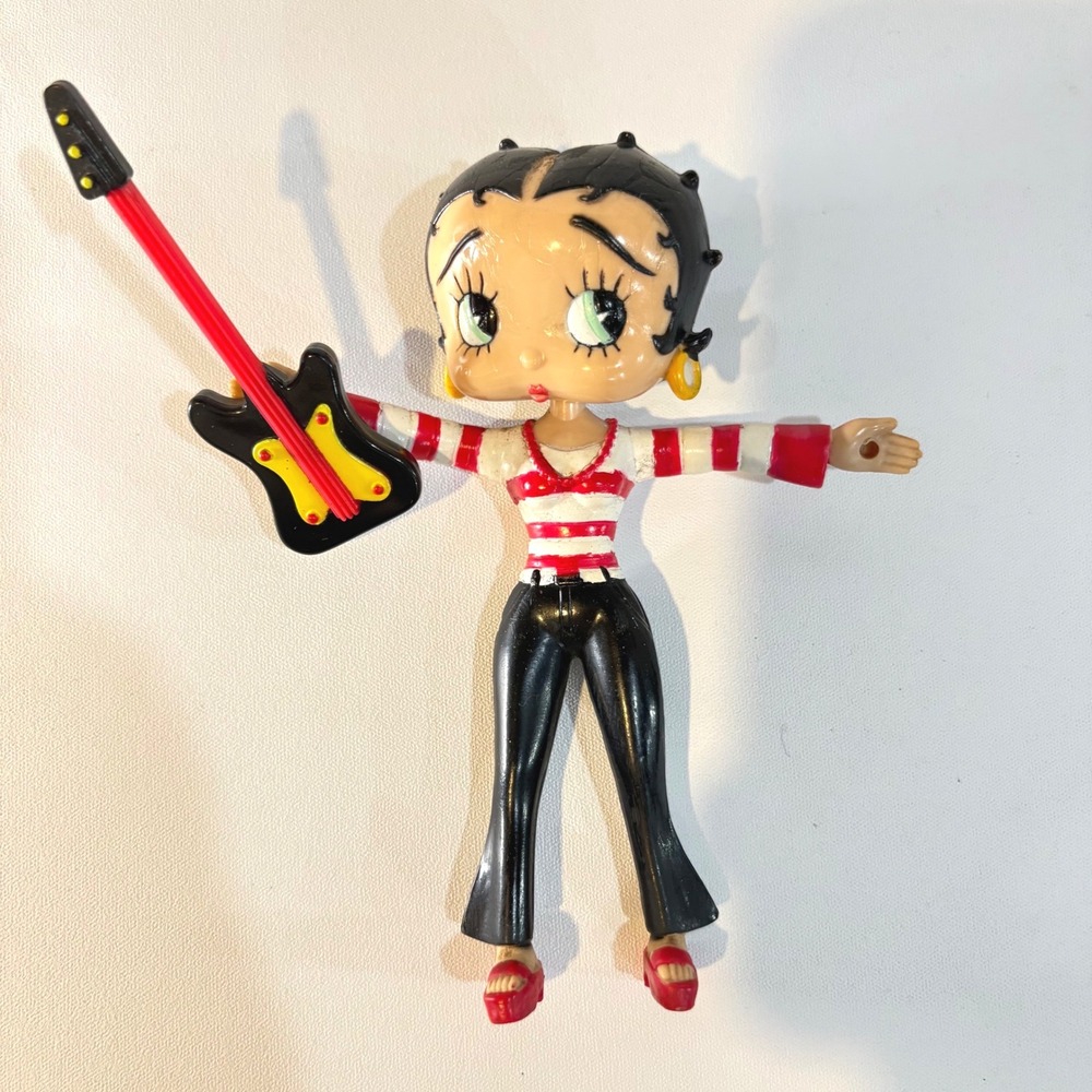 Vintage 1997 Betty Boop Dorda PVC Figure with Guitar Rock Star 5.5 Inch